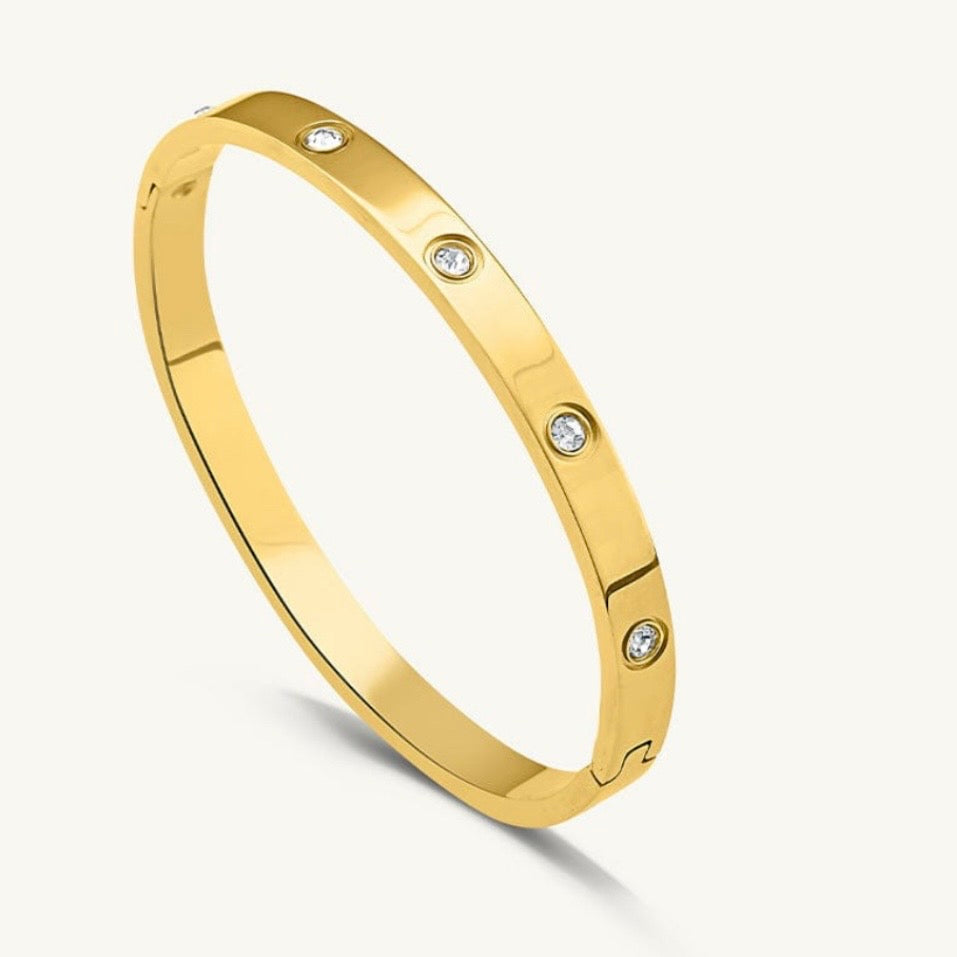 Studded Love Bracelet (2.4)