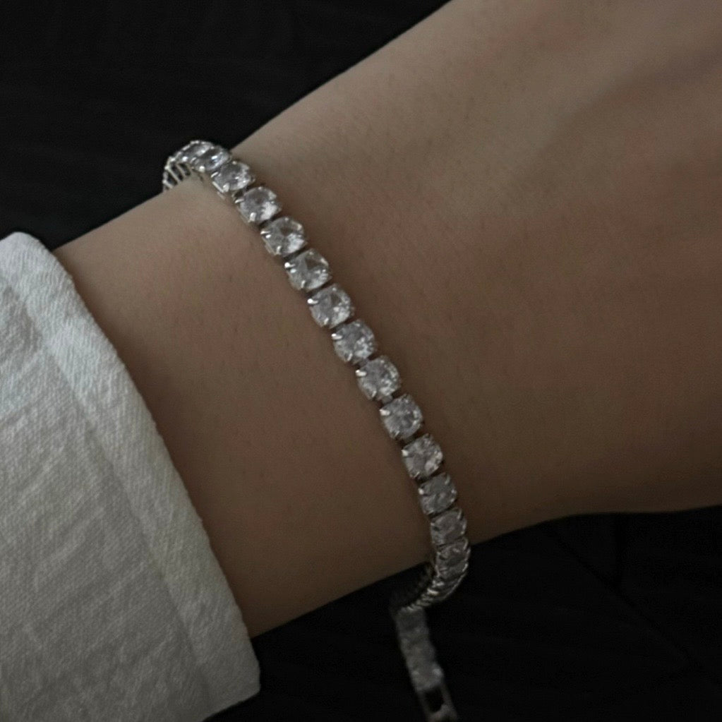 Zirconia tennis bracelet