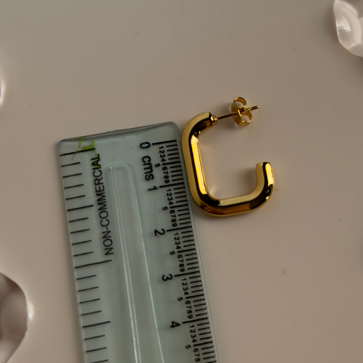 Semi Rectangular Hoops