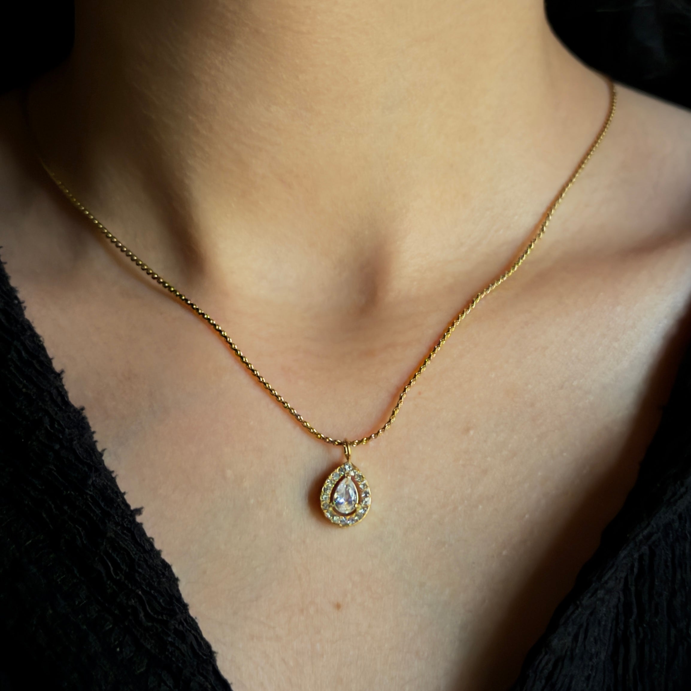Everly Pendant Necklace