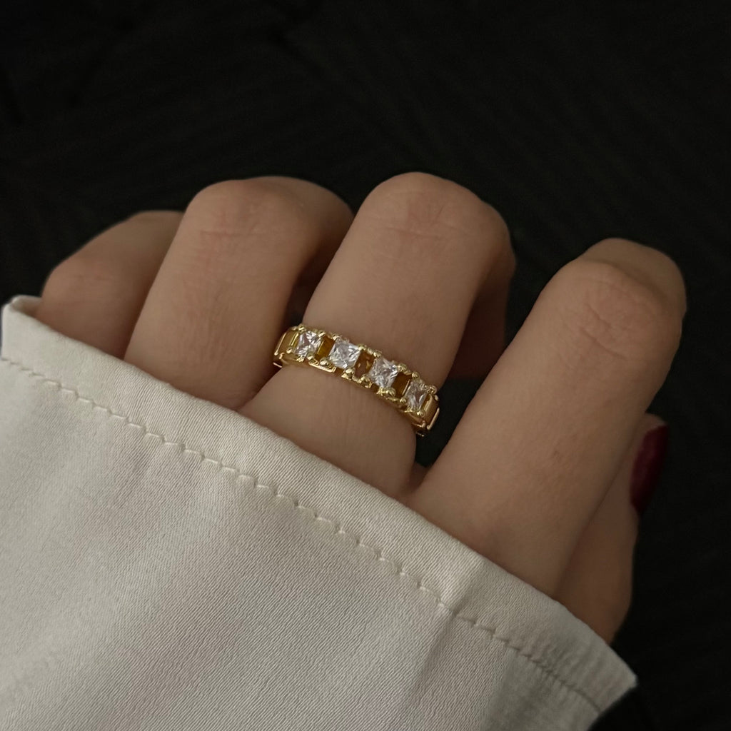 Elane Ring