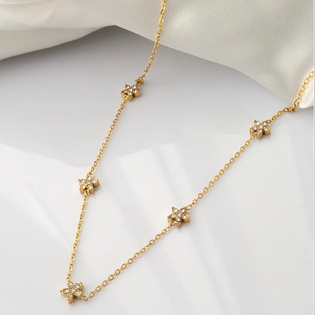 Daisy Charm Necklace