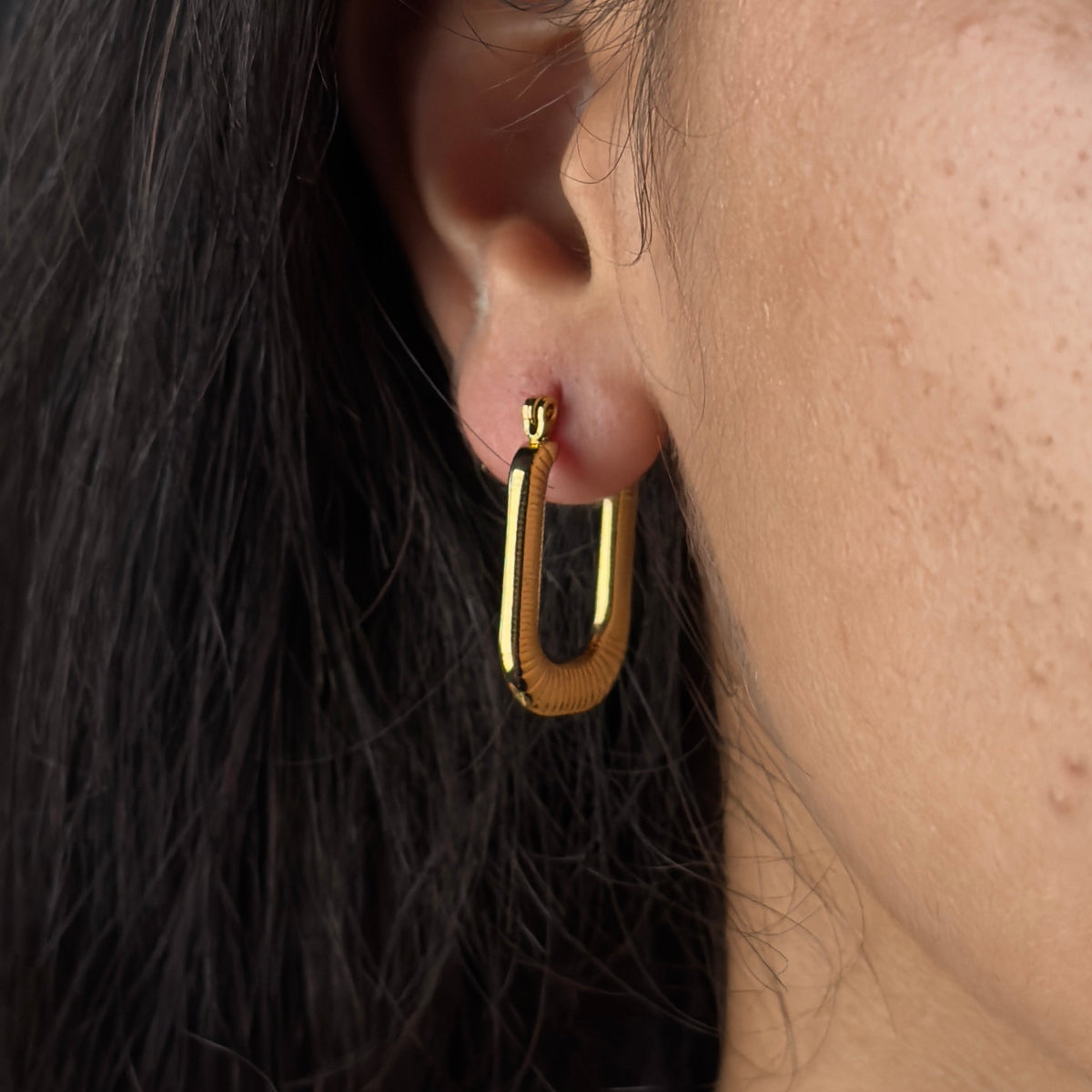 Ribbed Rectangular Hoops