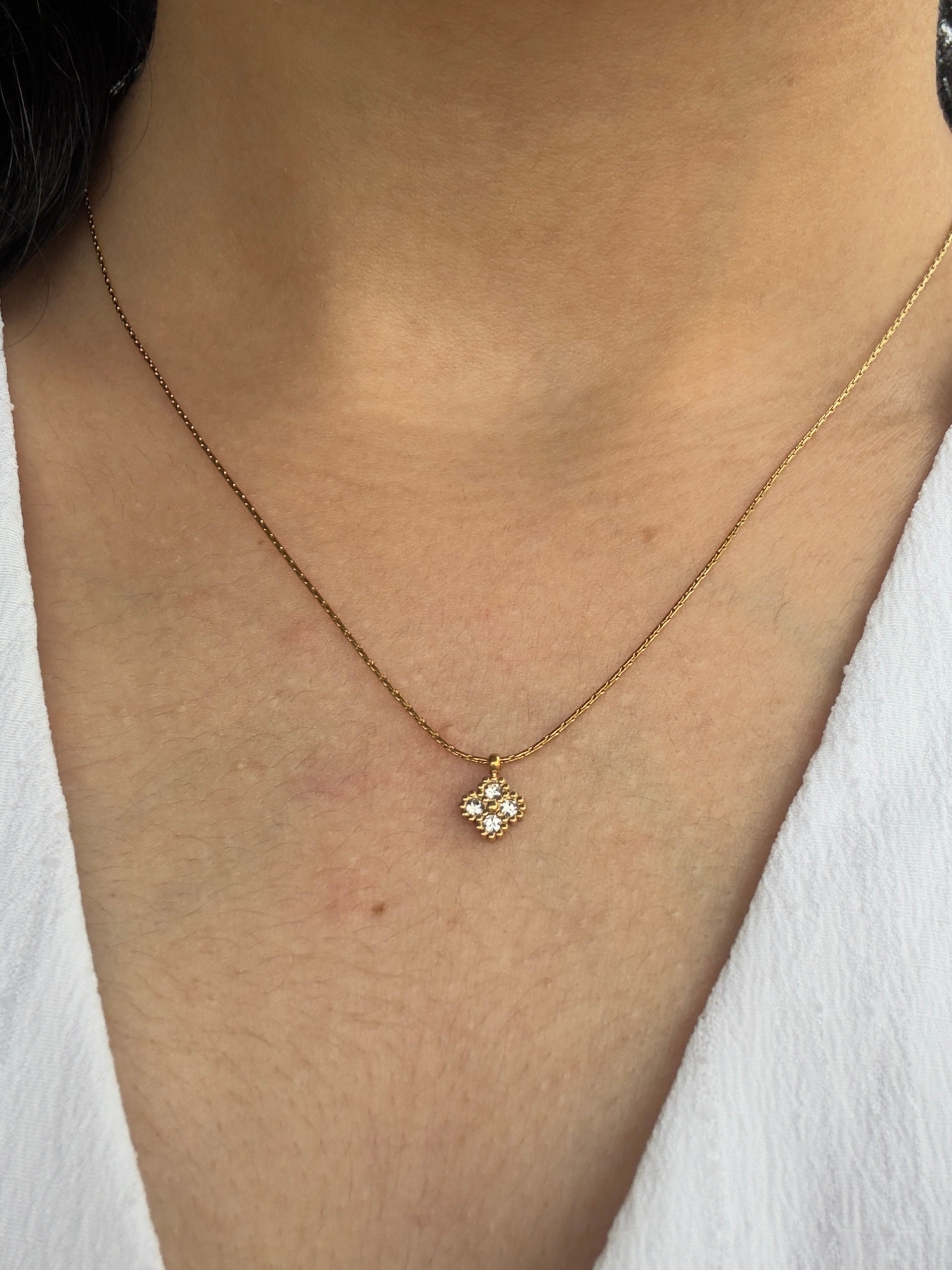 Dainty Clover Necklace